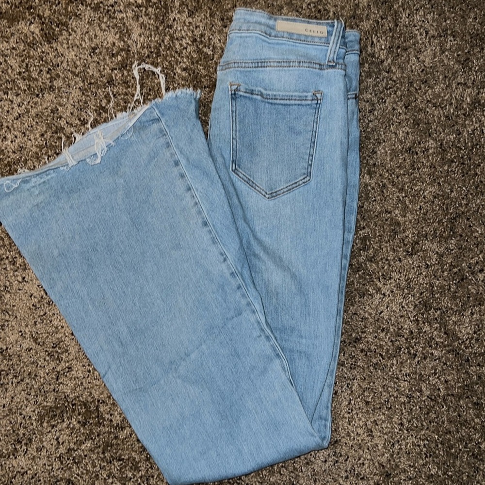 CELLO: Wide bellbottom flare Jeans